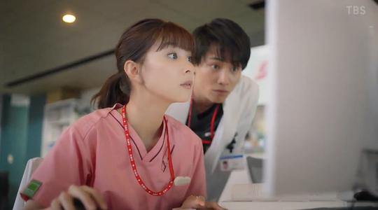 《小圆26岁,在做实习医生!》第5集分集剧情介绍