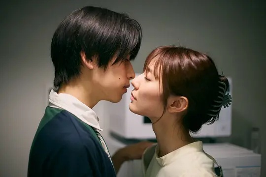 《与你的吻永远停留》第1集分集剧情介绍